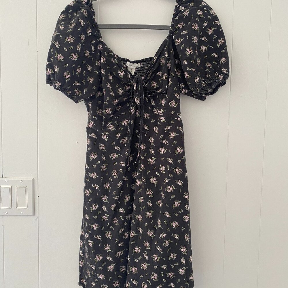 H&M Linen Blend Gray Floral Dress Women's Large Puff Sleeves Smocked Short Dress